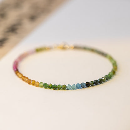 Bracelet extra fin en petite tourmaline arc-en-ciel de 2 mm